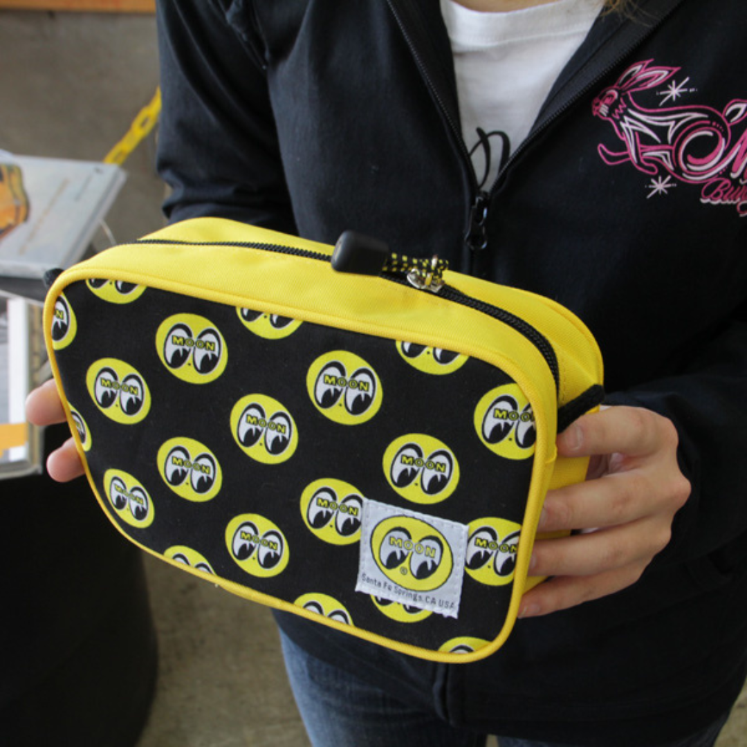 SHOULDER POUCH EYEBALL